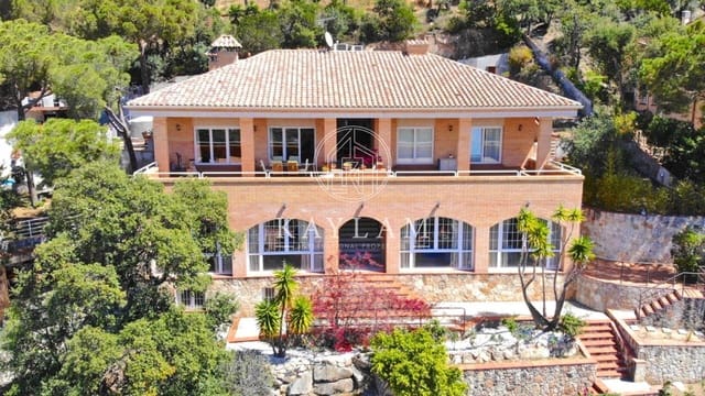 7 soverom Villa til salgs i Santa Cristina d'Aro med garasje - € 899 000 (Ref: 7641177)