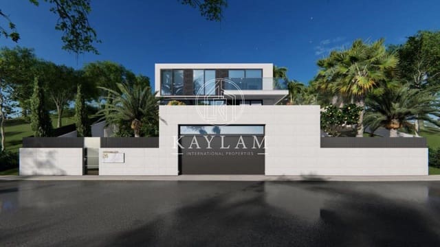 4 bedroom Villa for sale in Lloret de Mar - € 600,000 (Ref: 7642146)