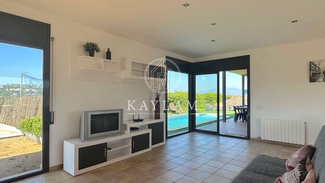 3 chambre Villa/Maison à vendre à Lloret de Mar - 425 000 € (Ref: 7656552)