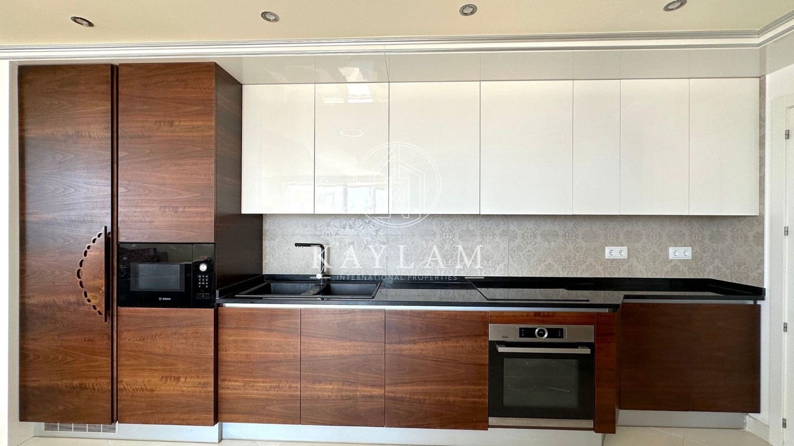 4 soveværelse Villa til salg i Lloret de Mar med swimmingpool garage - € 1.200.000 (Ref: 7695698)