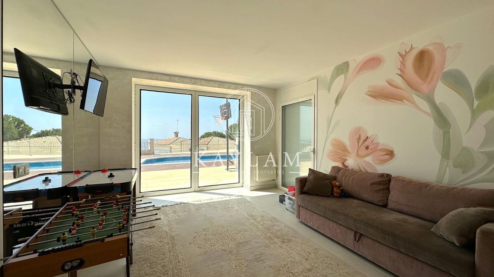 4 soveværelse Villa til salg i Lloret de Mar med swimmingpool garage - € 1.200.000 (Ref: 7695698)