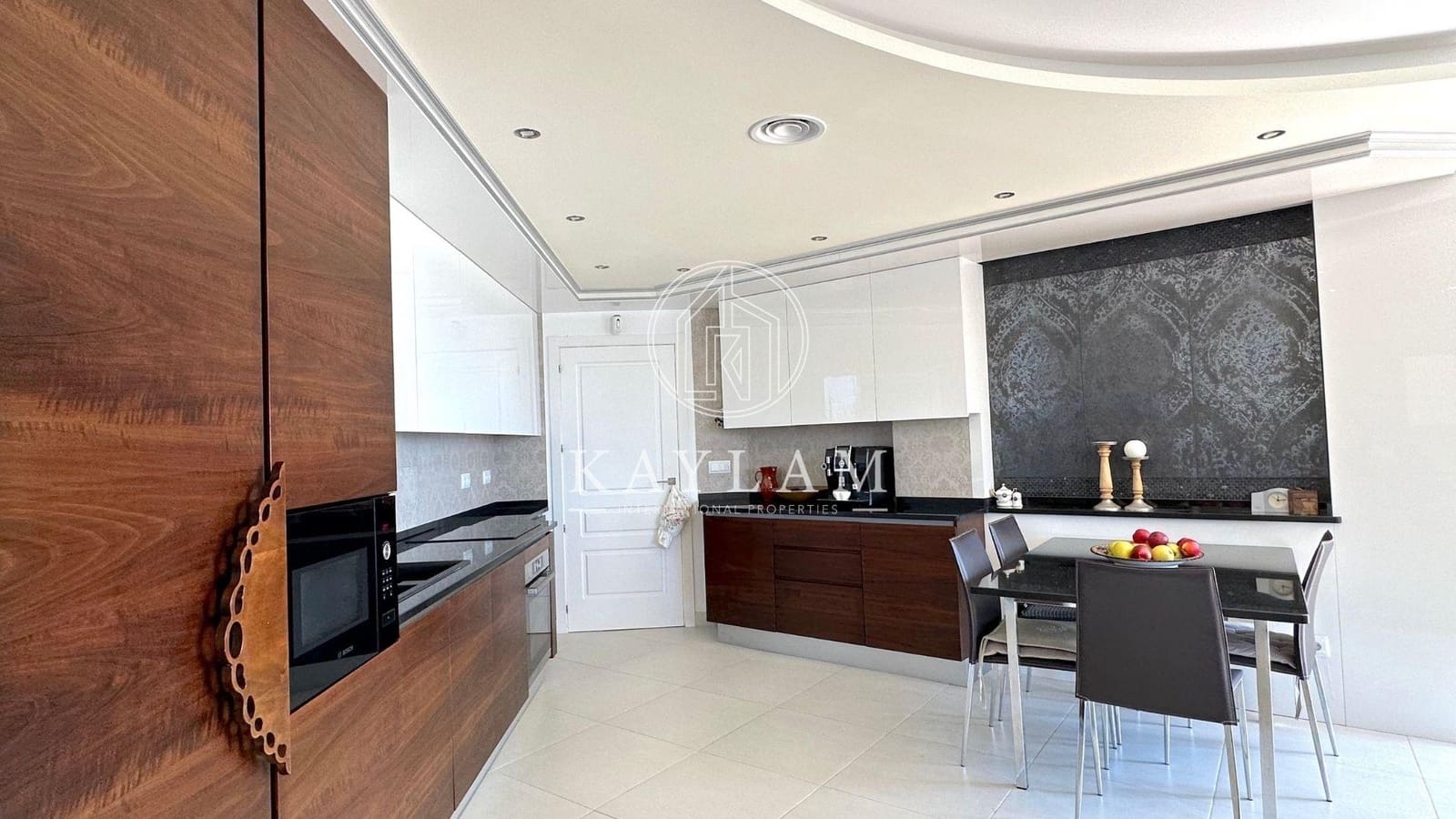 4 soveværelse Villa til salg i Lloret de Mar med swimmingpool garage - € 1.200.000 (Ref: 7695698)