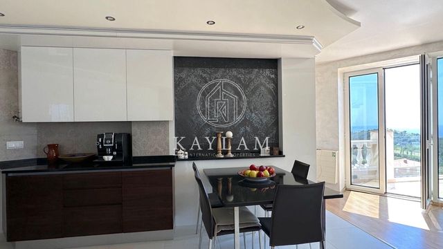 4 soveværelse Villa til salg i Lloret de Mar med swimmingpool garage - € 1.200.000 (Ref: 7695698)