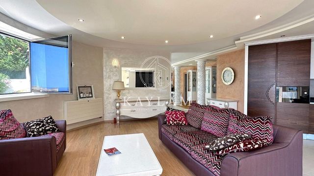 4 soveværelse Villa til salg i Lloret de Mar med swimmingpool garage - € 1.200.000 (Ref: 7695698)