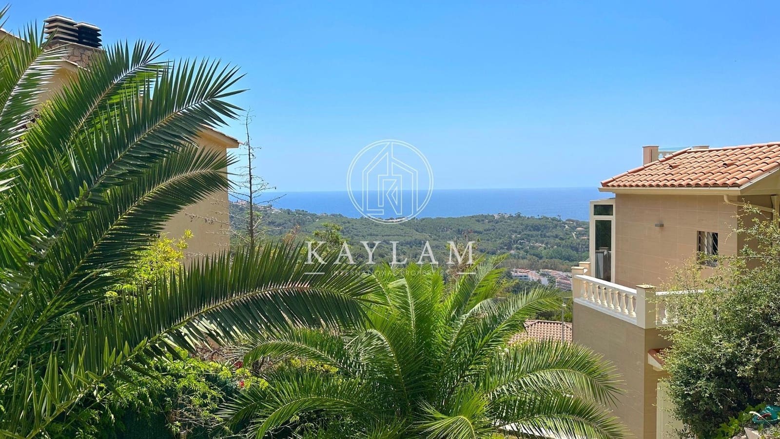 4 soveværelse Villa til salg i Lloret de Mar med swimmingpool garage - € 1.200.000 (Ref: 7695698)