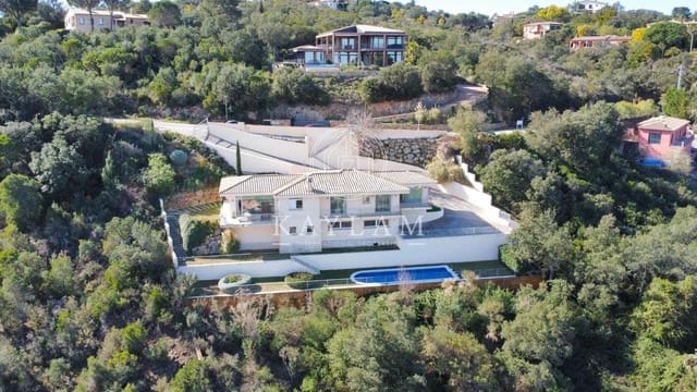 5 chambre Villa/Maison à vendre à Platja d'Aro, Castell-Platja d'Aro avec garage - 996 000 € (Ref: 7717028)