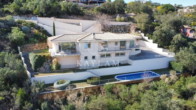 5 chambre Villa/Maison à vendre à Platja d'Aro, Castell-Platja d'Aro avec garage - 996 000 € (Ref: 7717028)