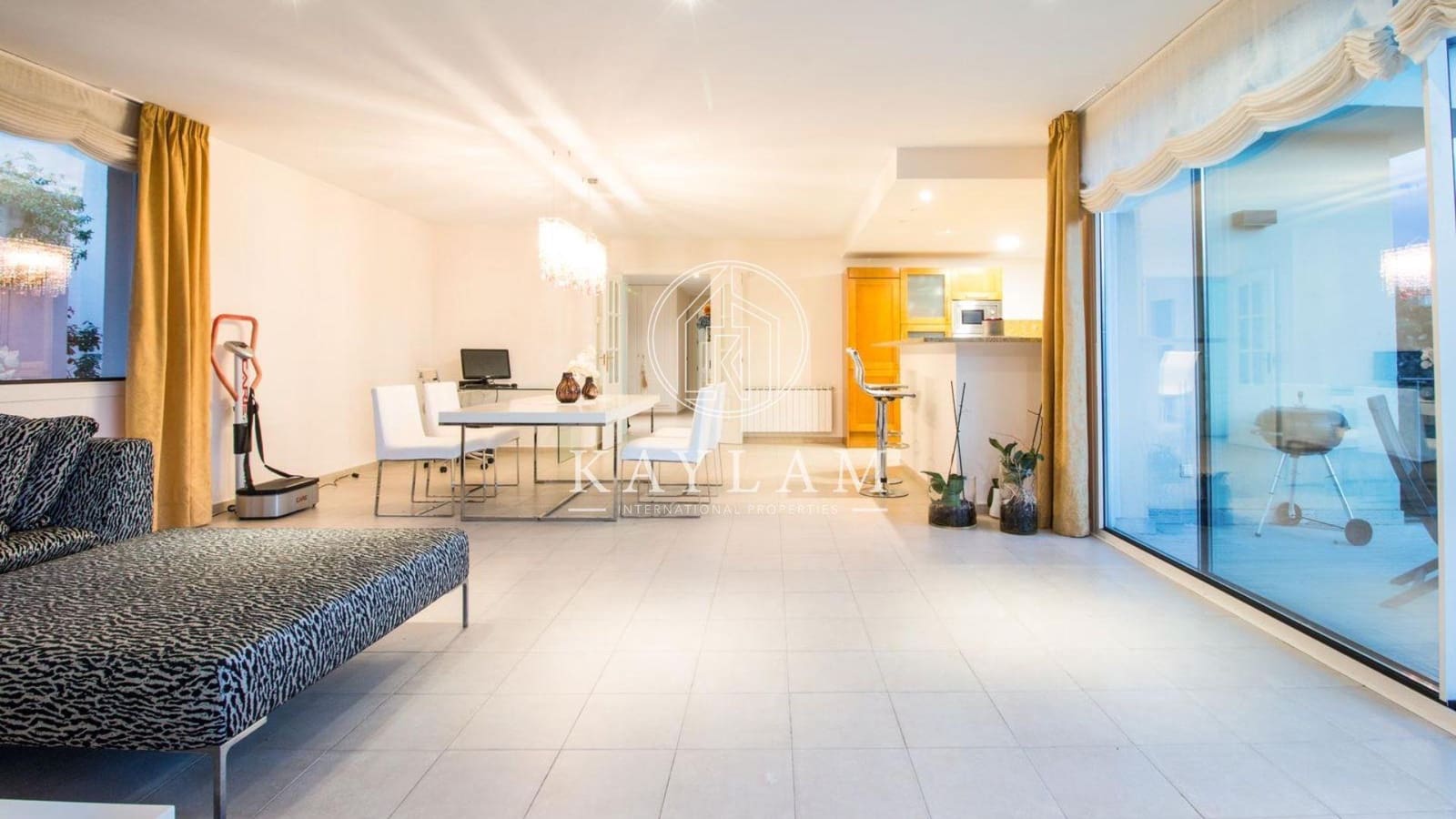 5 soveværelse Villa til salg i Platja d'Aro med garage - € 996.000 (Ref: 7717028)