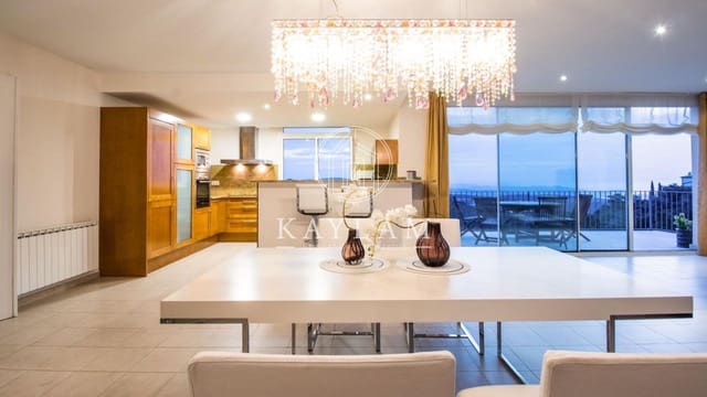 5 chambre Villa/Maison à vendre à Platja d'Aro, Castell-Platja d'Aro avec garage - 996 000 € (Ref: 7717028)