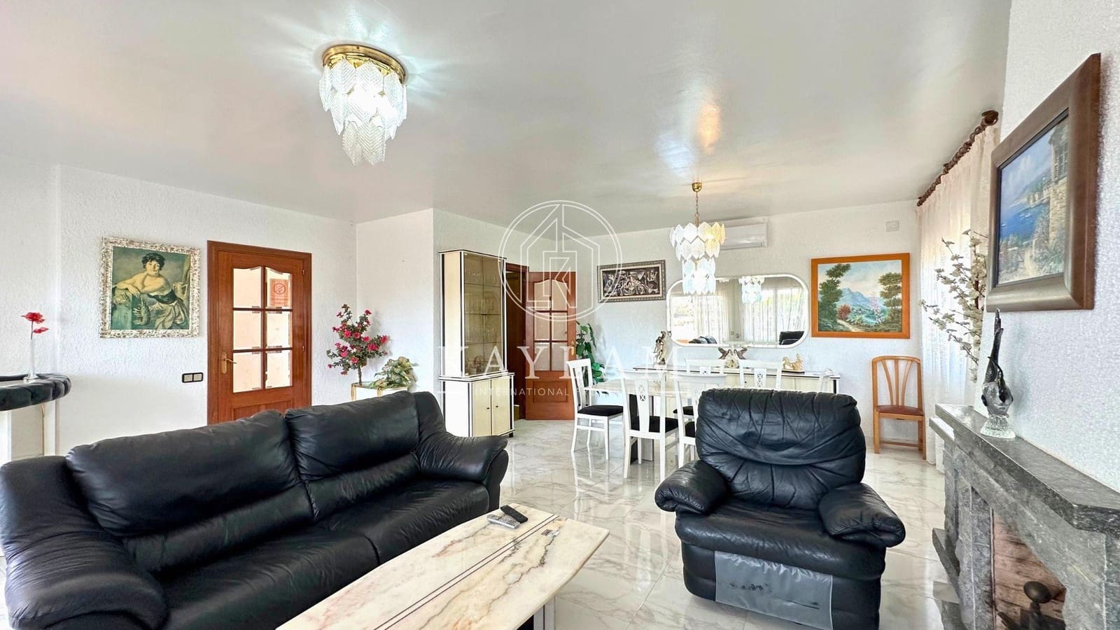 7 bedroom Villa for sale in Lloret de Mar - € 490,000 (Ref: 7744260)