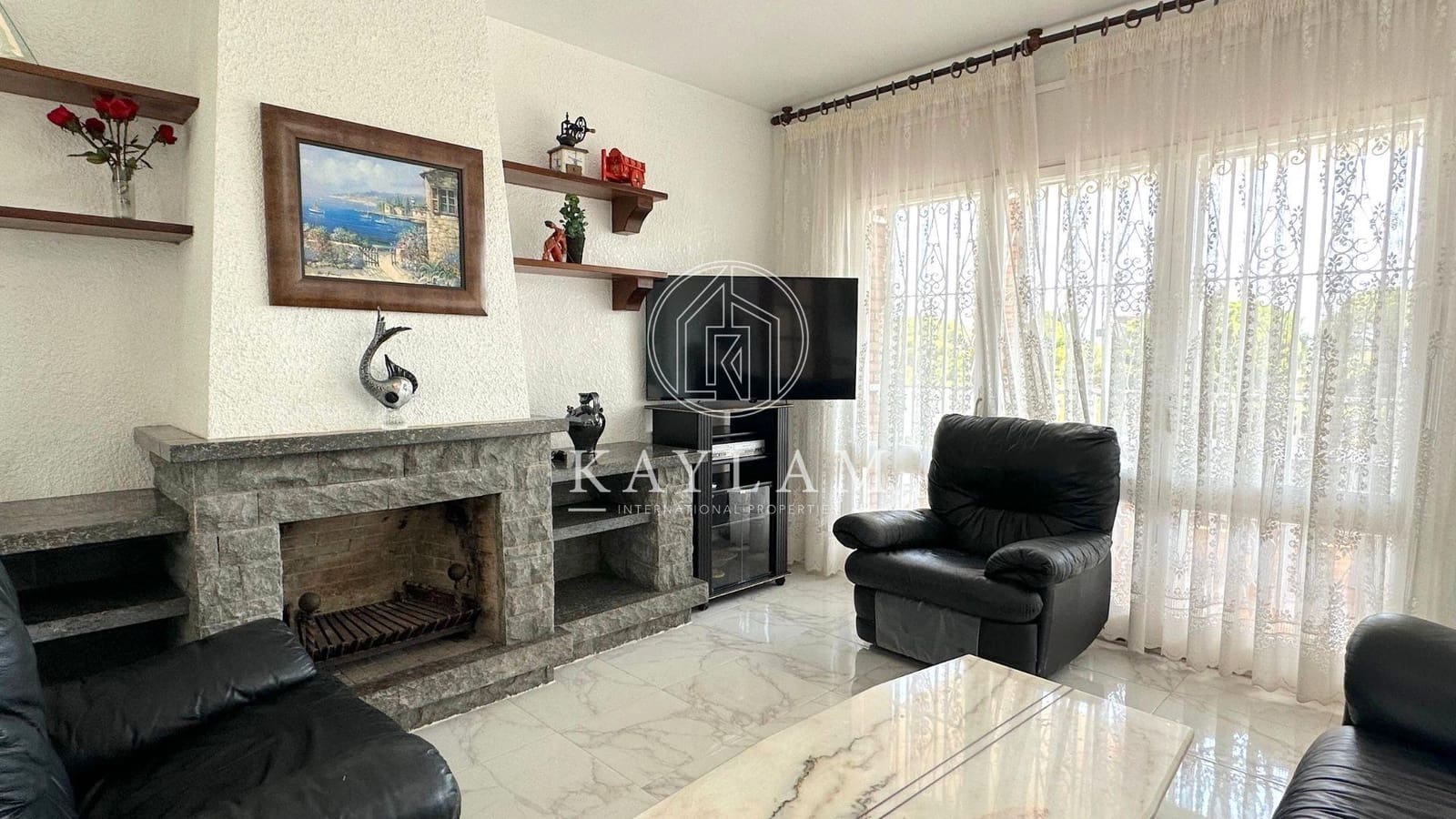 7 bedroom Villa for sale in Lloret de Mar - € 490,000 (Ref: 7744260)