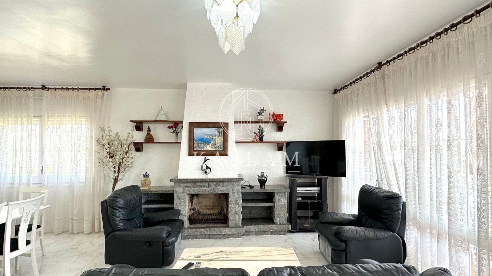 7 bedroom Villa for sale in Lloret de Mar - € 490,000 (Ref: 7744260)