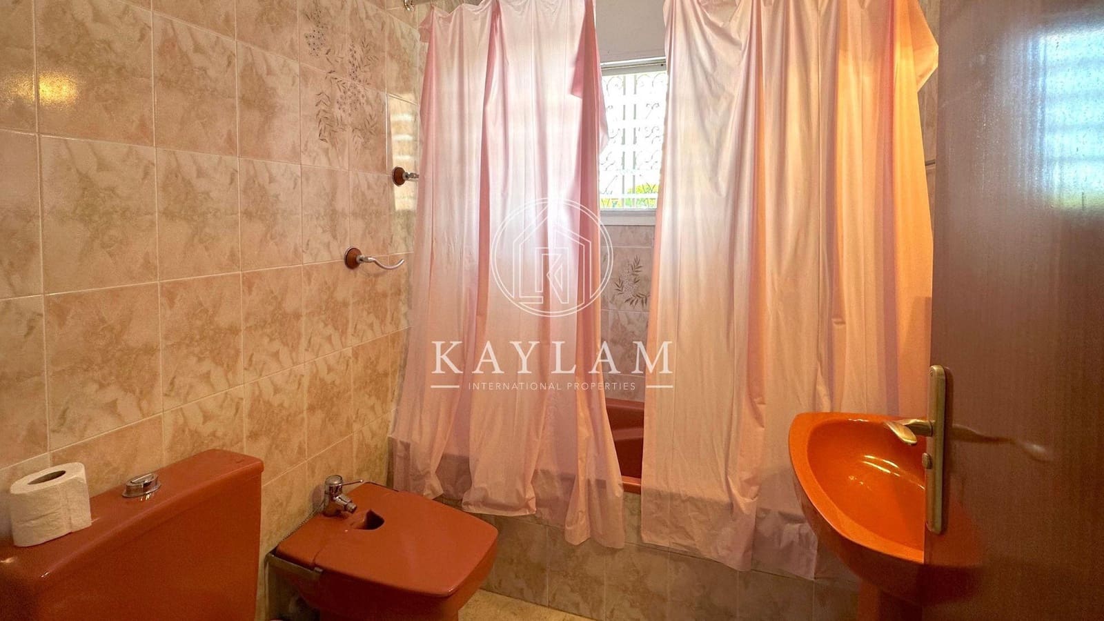 7 bedroom Villa for sale in Lloret de Mar - € 490,000 (Ref: 7744260)