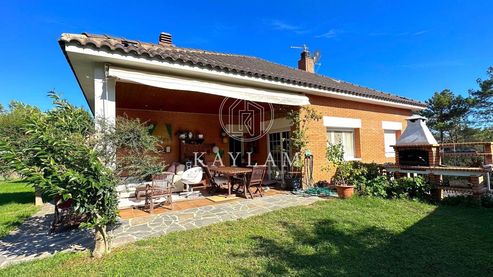 Chalet de 3 habitaciones en Lloret de Mar en venta - 390.000 € (Ref: 7789638)