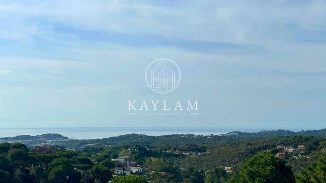 6 slaapkamer Villa te koop in Lloret de Mar - € 550.000 (Ref: 7796188)