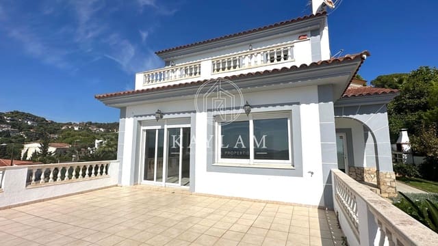 4 soveværelse Villa til salg i Roca Grossa, Lloret de Mar - € 699.000 (Ref: 7814058)