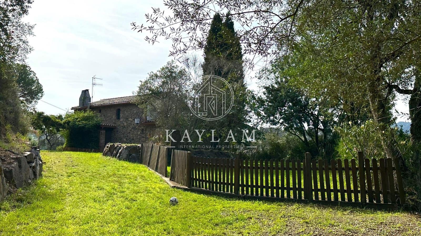 3 bedroom Finca/Country House for sale in Calonge i Sant Antoni - € 450,000 (Ref: 7821370)