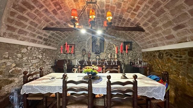 3 bedroom Finca/Country House for sale in Calonge i Sant Antoni - € 450,000 (Ref: 7821370)