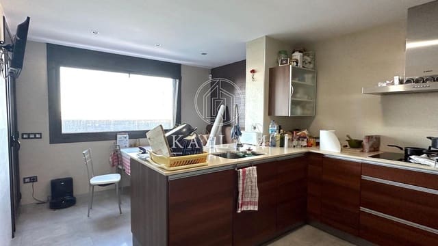 3 makuuhuone Huvila myytävänä paikassa Roca Grossa, Lloret de Mar - 750 000 € (Ref: 7821372)