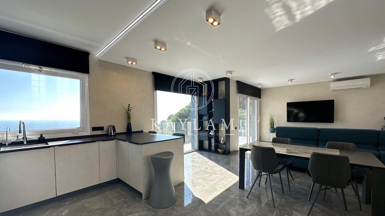 Chalet de 6 habitaciones en Lloret de Mar en venta - 1.290.000 € (Ref: 7841663)