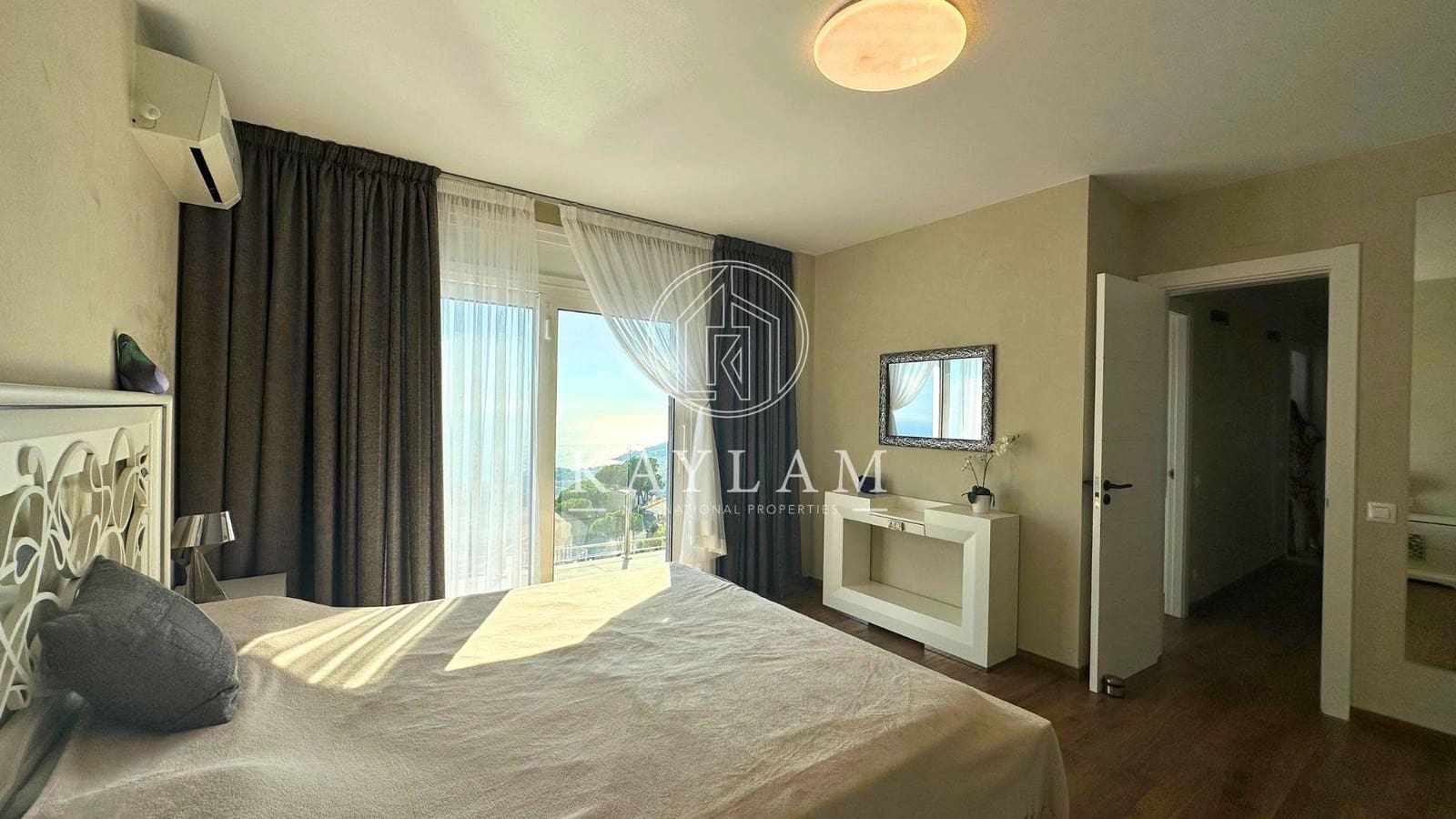 Chalet de 6 habitaciones en Lloret de Mar en venta - 1.290.000 € (Ref: 7841663)