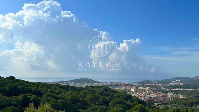 4 slaapkamer Villa te koop in Roca Grossa, Lloret de Mar - € 1.250.000 (Ref: 7861370)