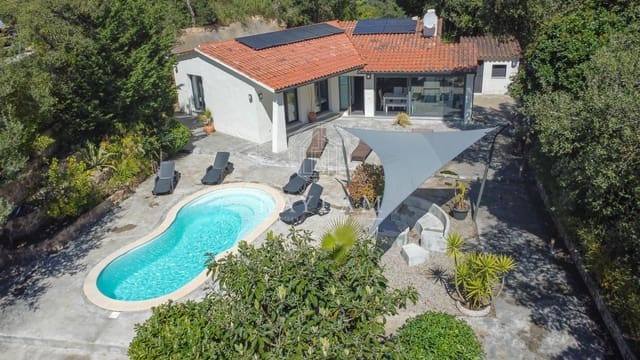 4 slaapkamer Villa te koop in Serra Brava, Lloret de Mar met garage - € 550.000 (Ref: 7941659)