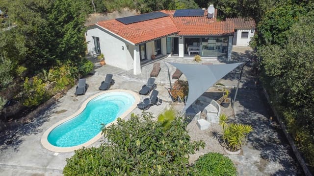 4 makuuhuone Huvila myytävänä paikassa Serra Brava, Lloret de Mar mukana 
autotalli - 550 000 € (Ref: 7941659)