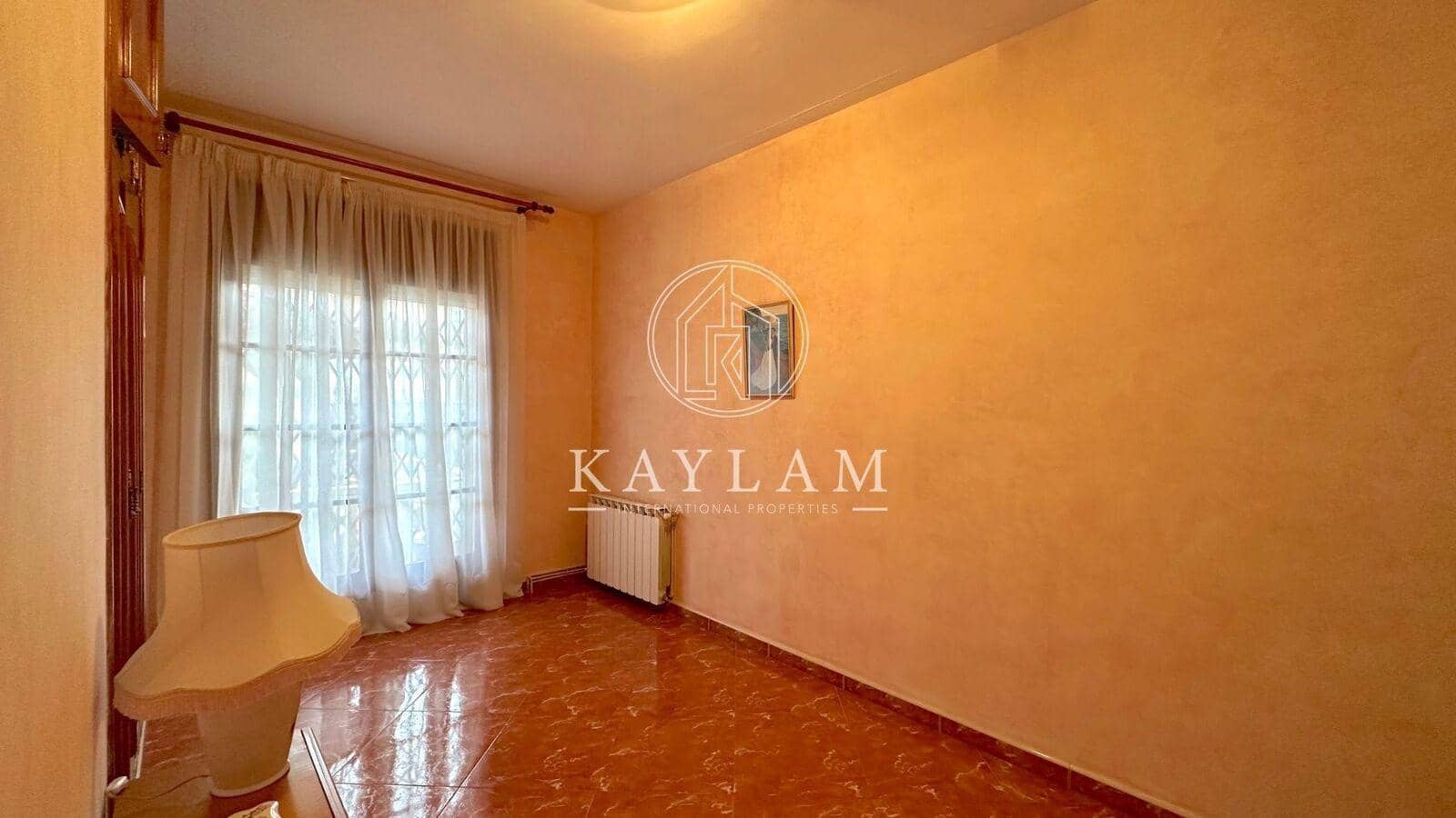 5 soveværelse Villa til salg i Lloret de Mar - € 430.000 (Ref: 8010319)