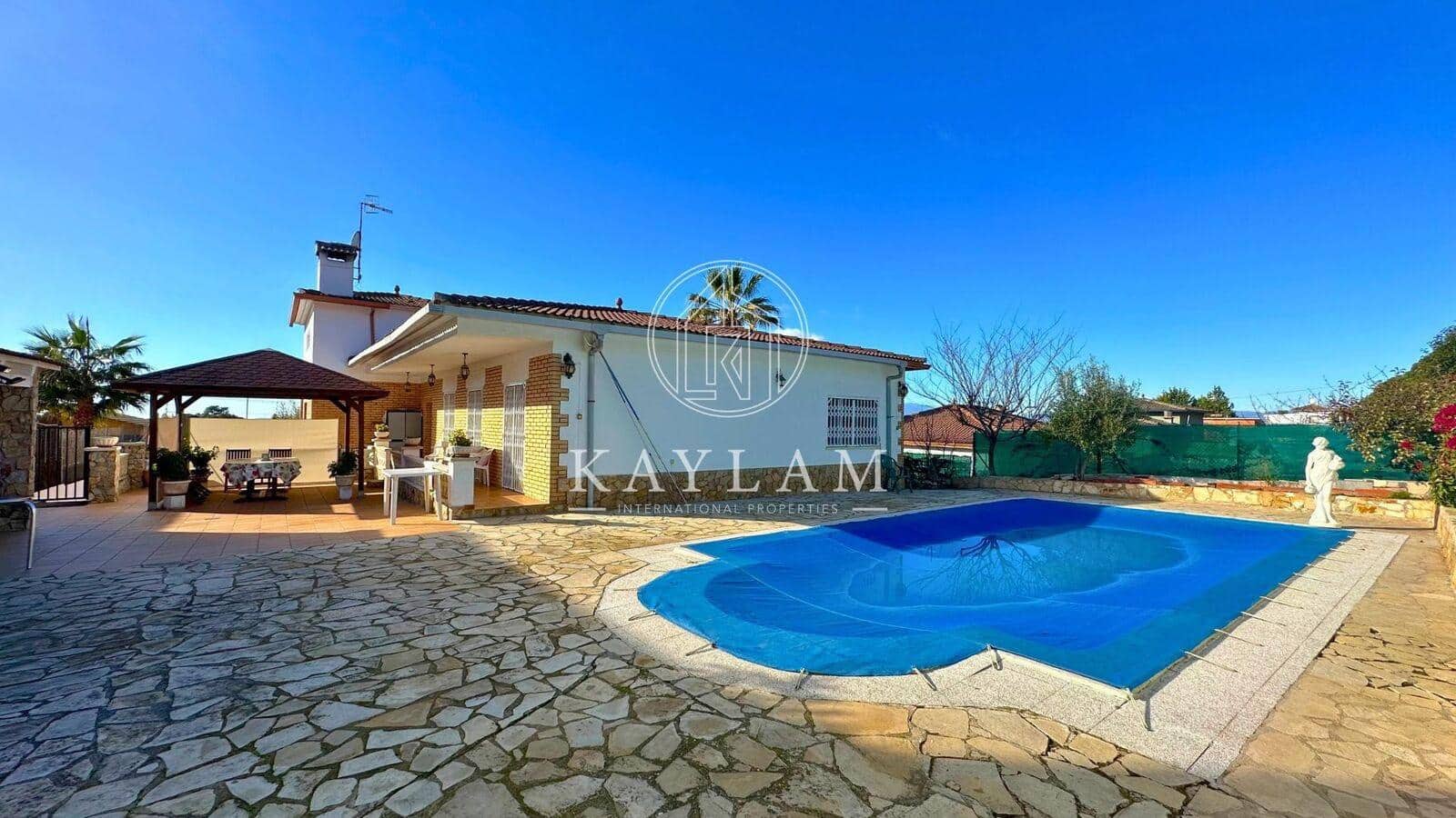 5 soveværelse Villa til salg i Lloret de Mar - € 430.000 (Ref: 8010319)