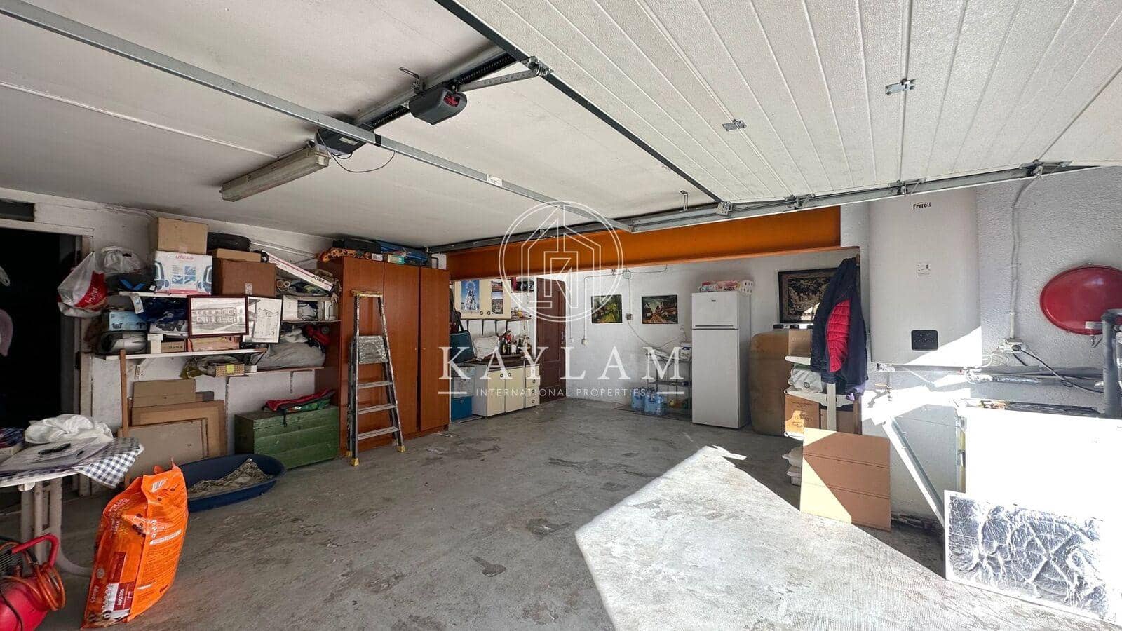 5 soveværelse Villa til salg i Lloret de Mar - € 430.000 (Ref: 8010319)