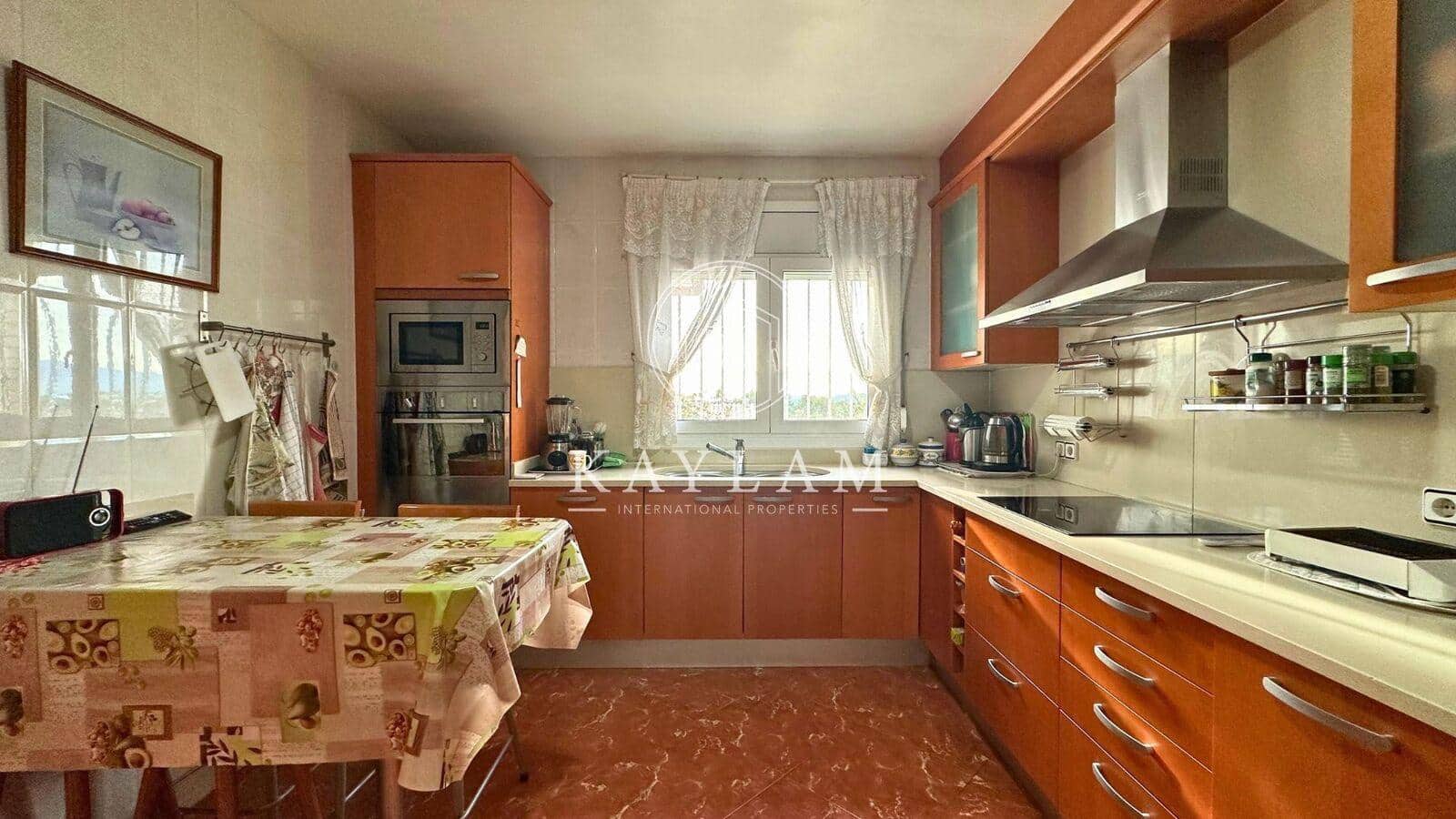 5 soveværelse Villa til salg i Lloret de Mar - € 430.000 (Ref: 8010319)