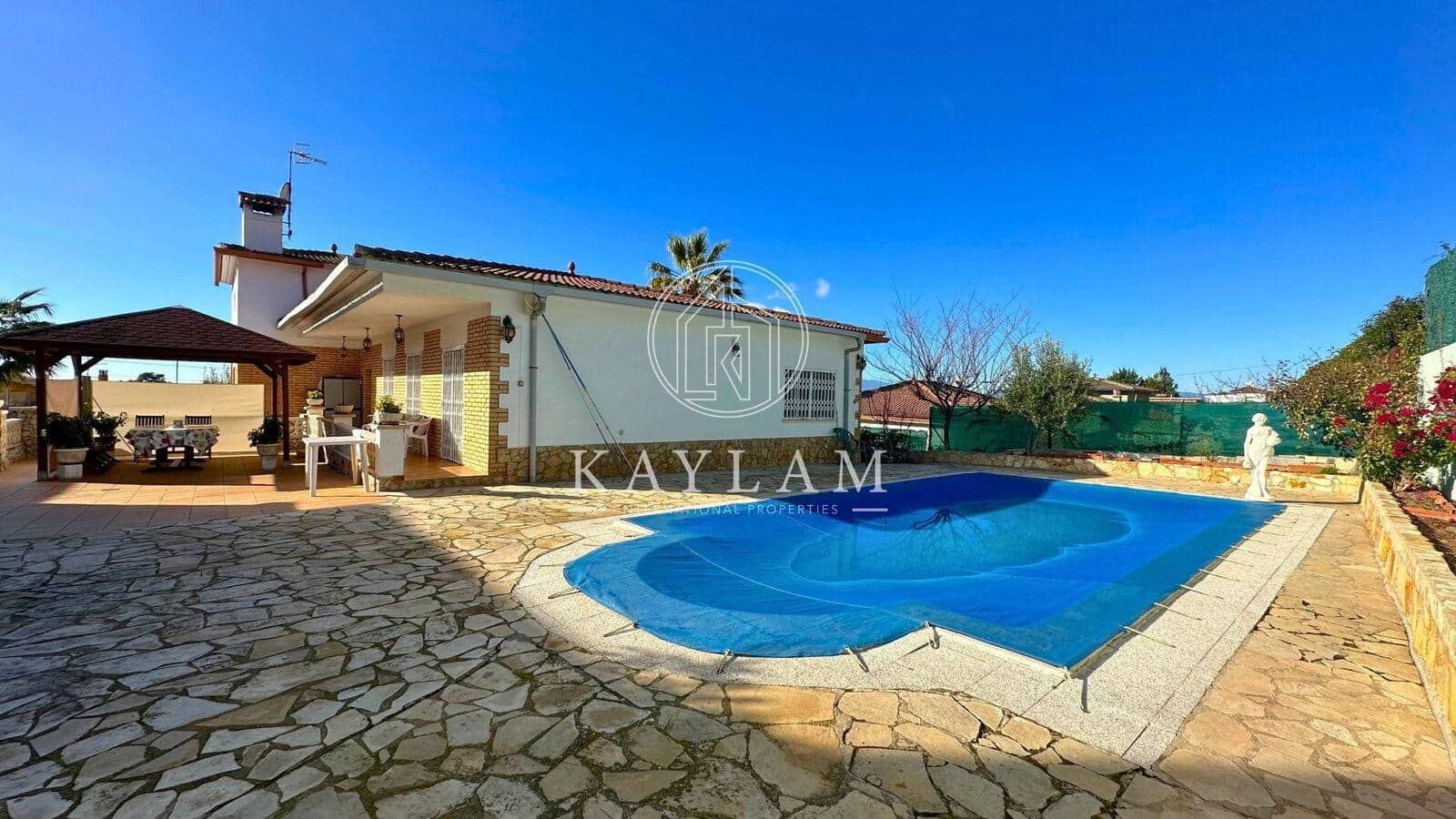 5 soveværelse Villa til salg i Lloret de Mar - € 430.000 (Ref: 8010319)