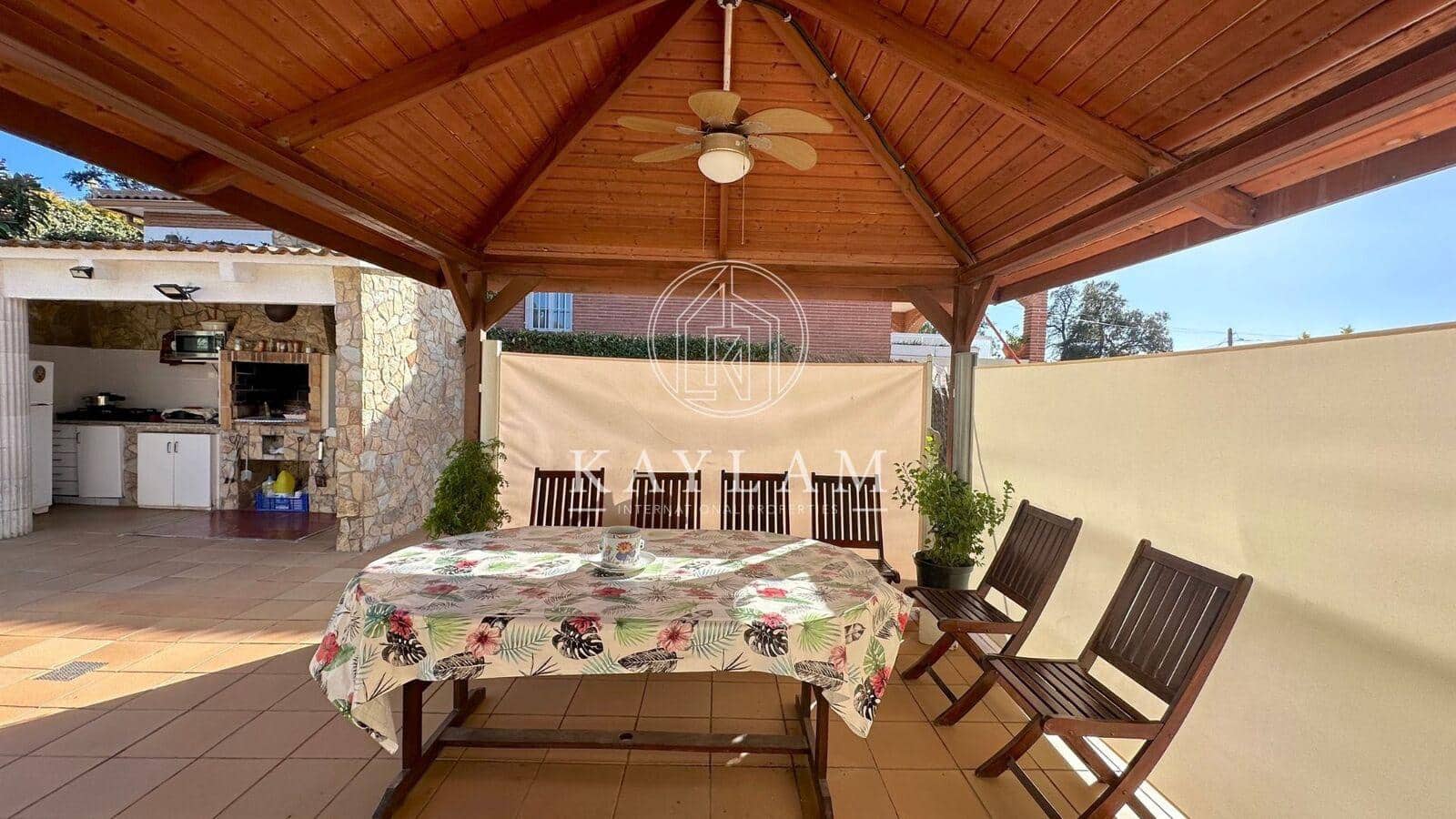 5 soveværelse Villa til salg i Lloret de Mar - € 430.000 (Ref: 8010319)