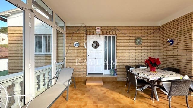 5 slaapkamer Villa te koop in Lloret de Mar - € 430.000 (Ref: 8010319)