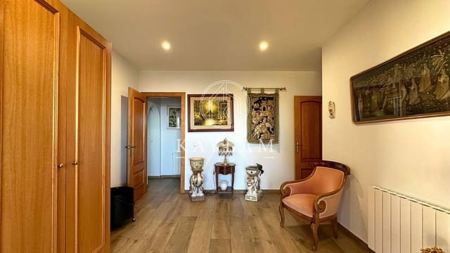 4 slaapkamer Villa te koop in Roca Grossa, Lloret de Mar - € 950.000 (Ref: 8014411)