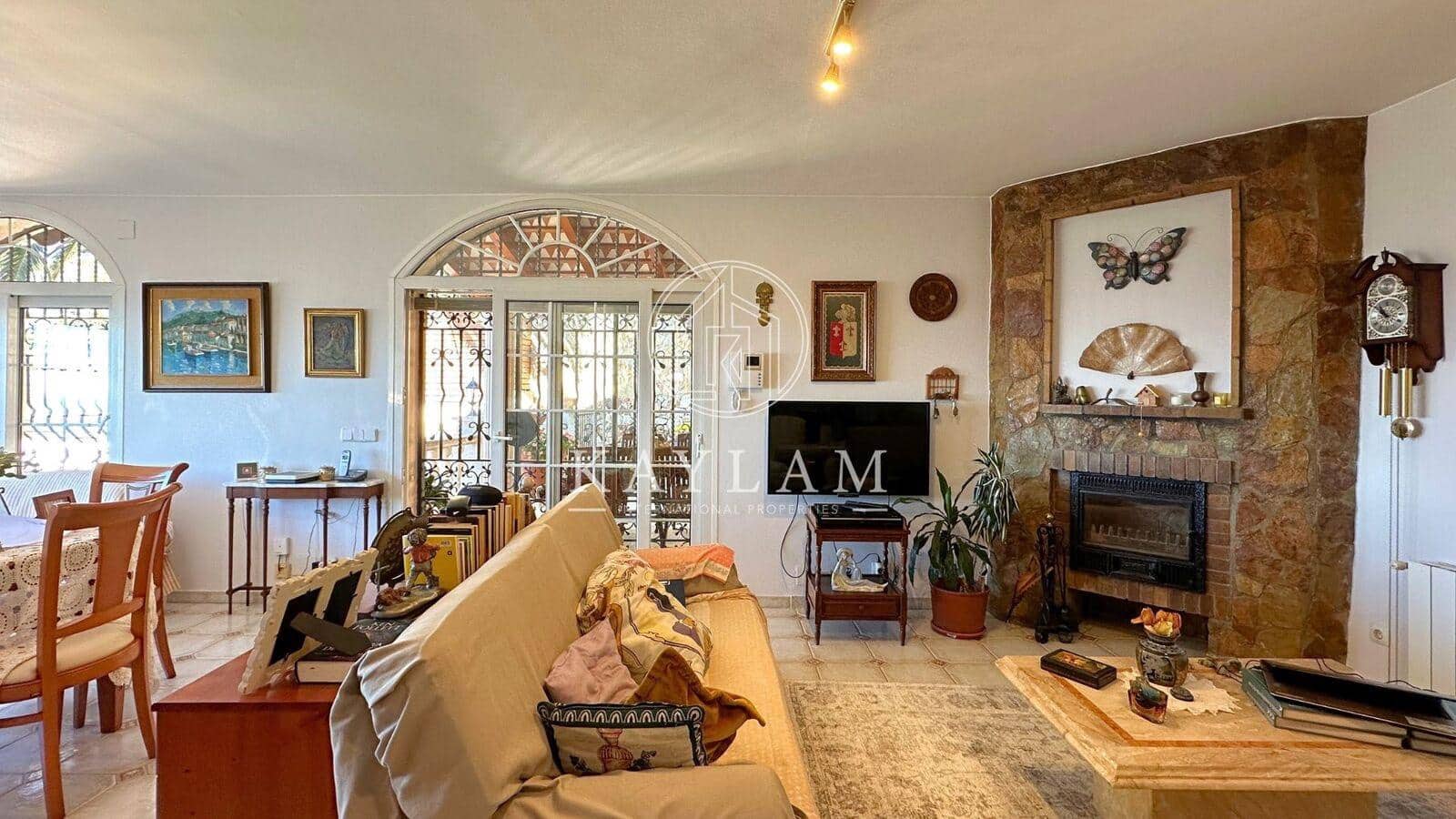 4 soverom Villa til salgs i Lloret de Mar - € 950 000 (Ref: 8014411)