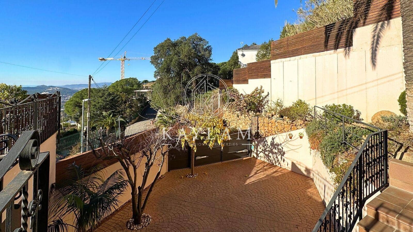 4 soverom Villa til salgs i Lloret de Mar - € 950 000 (Ref: 8014411)