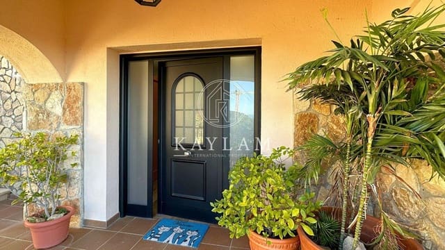 4 slaapkamer Villa te koop in Roca Grossa, Lloret de Mar - € 950.000 (Ref: 8014411)