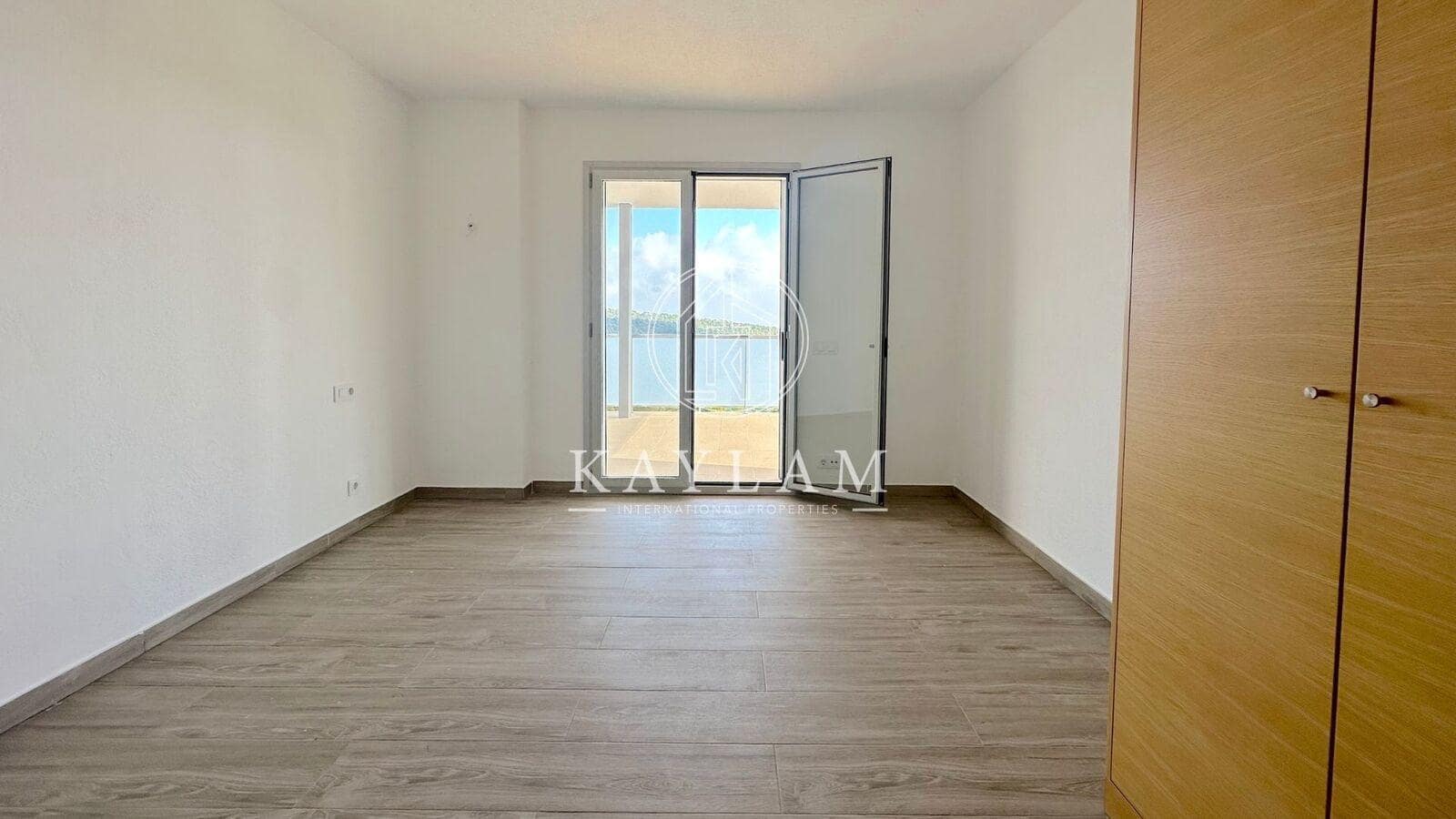 5 bedroom Villa for sale in Calonge i Sant Antoni - € 900,000 (Ref: 8035205)