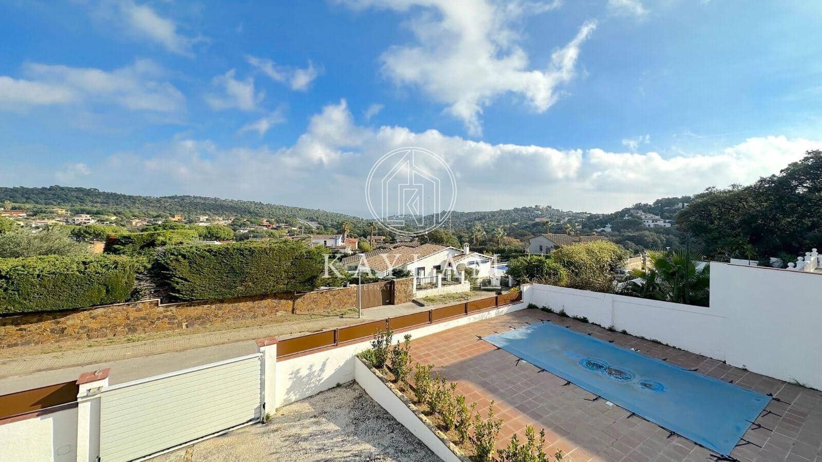 5 bedroom Villa for sale in Calonge i Sant Antoni - € 900,000 (Ref: 8035205)