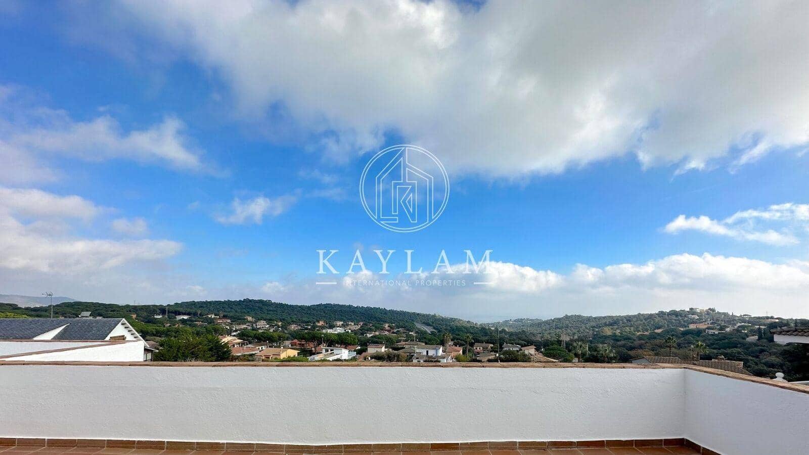 5 bedroom Villa for sale in Calonge i Sant Antoni - € 900,000 (Ref: 8035205)