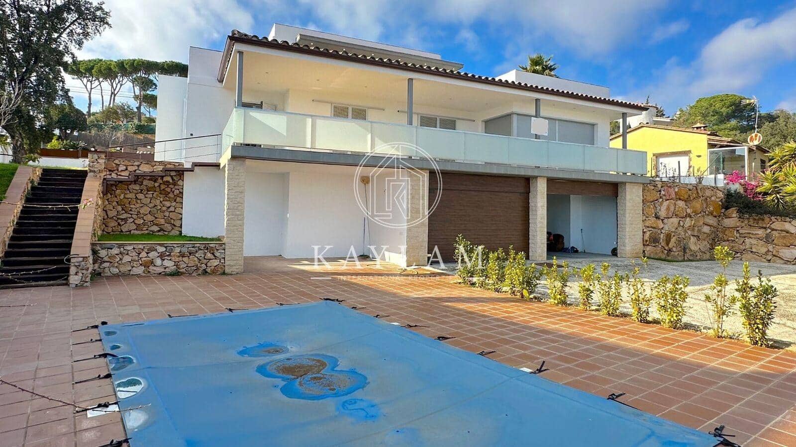 5 bedroom Villa for sale in Calonge i Sant Antoni - € 900,000 (Ref: 8035205)