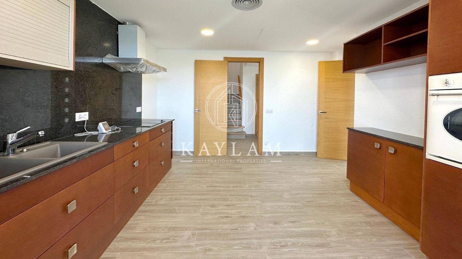 5 bedroom Villa for sale in Calonge i Sant Antoni - € 900,000 (Ref: 8035205)