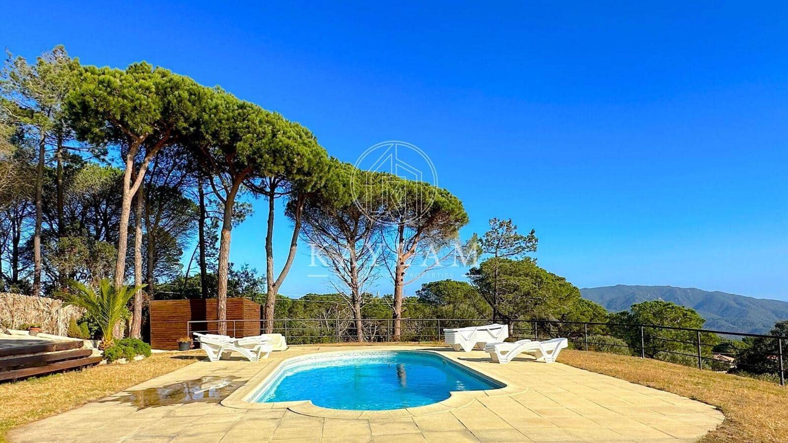 9 chambre Villa/Maison à vendre à Lloret de Mar - 850 000 € (Ref: 8046483)