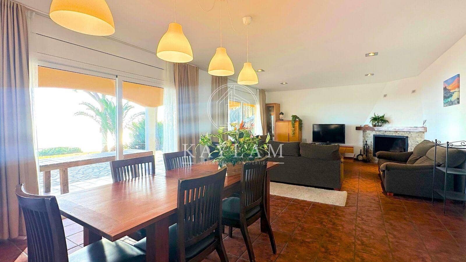 9 chambre Villa/Maison à vendre à Lloret de Mar - 850 000 € (Ref: 8046483)