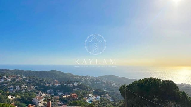 9 soveværelse Villa til salg i Roca Grossa, Lloret de Mar - € 850.000 (Ref: 8046483)