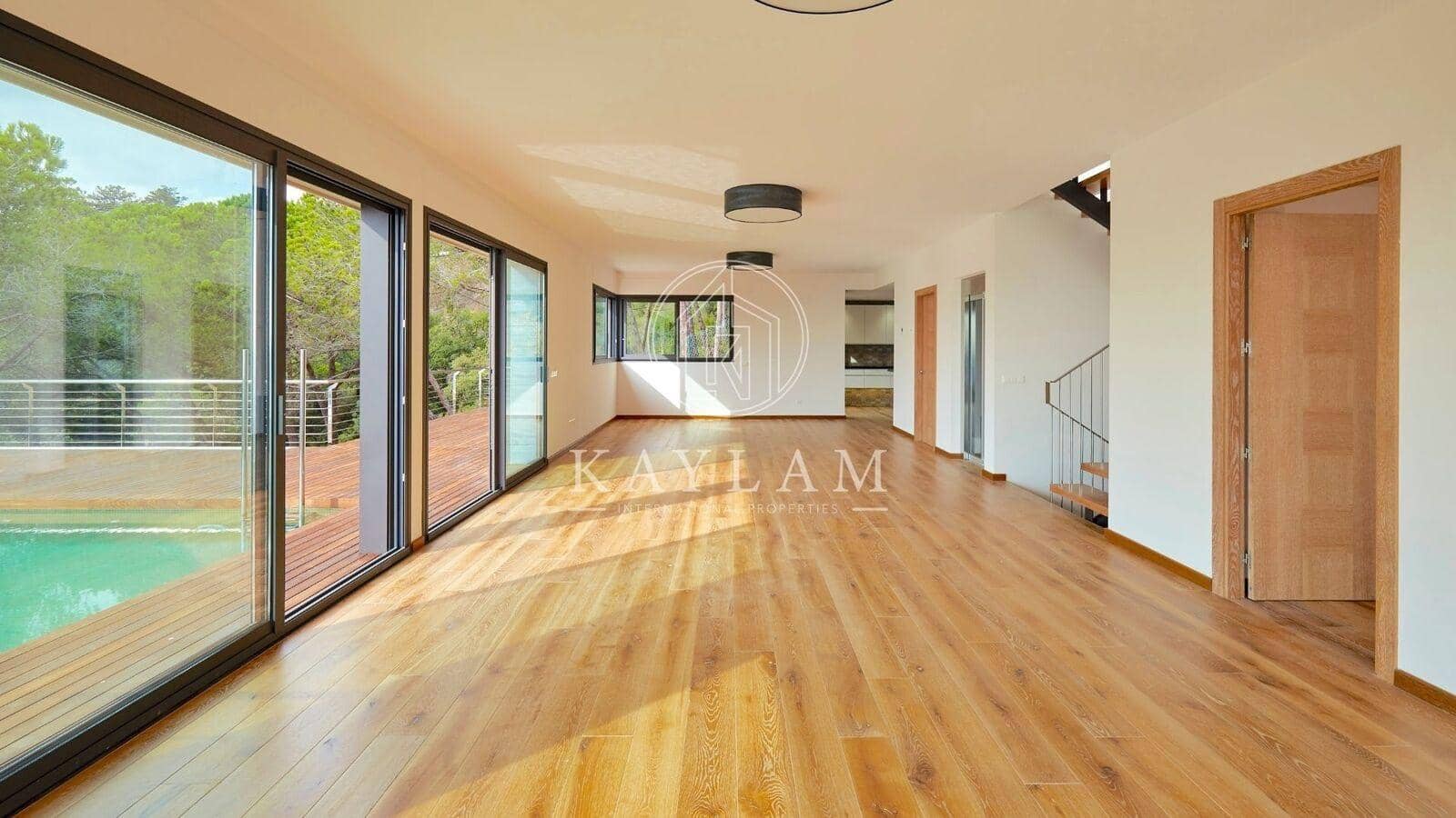 4 Zimmer Villa zu verkaufen in Lloret de Mar - 1.900.000 € (Ref: 8056617)