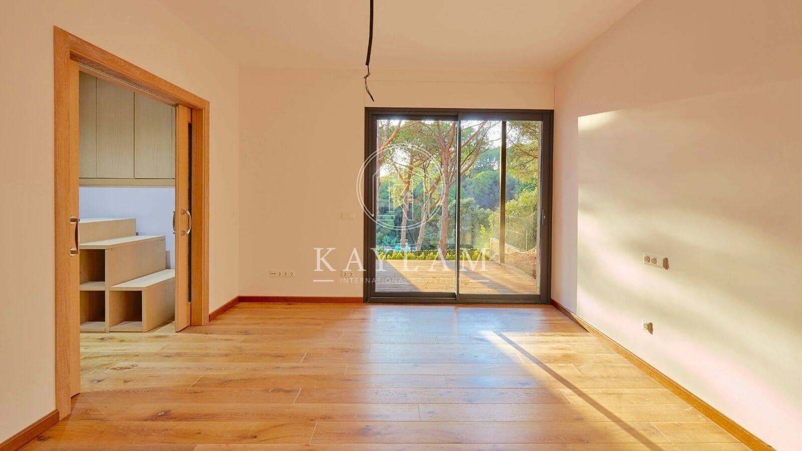 4 Zimmer Villa zu verkaufen in Lloret de Mar - 1.900.000 € (Ref: 8056617)