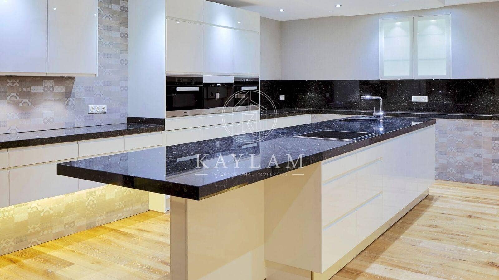 4 Zimmer Villa zu verkaufen in Lloret de Mar - 1.900.000 € (Ref: 8056617)